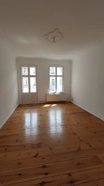 Für  Selbstständige! Teilgewerbliche Nutzung, VH 3. OG, 2 Zi. Whg., Balkon, Wannenbad,  Altbau — photo 1